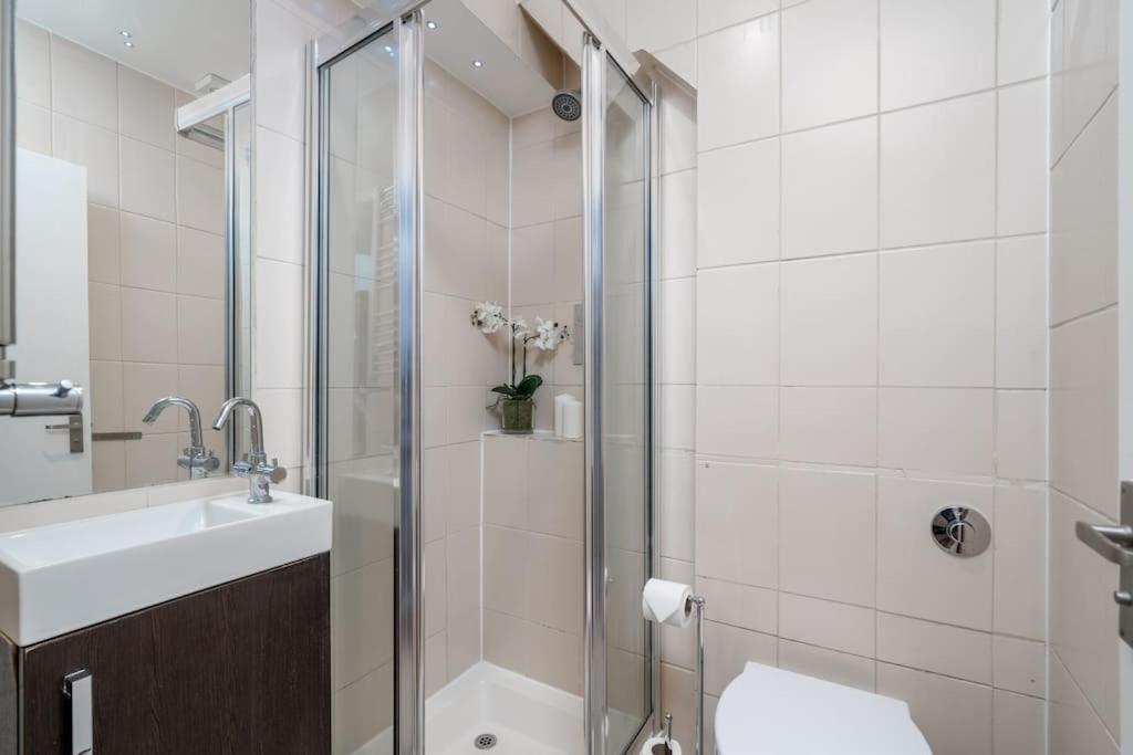 런던 Paddington Prime Tourist Entire 1 Bed Flat For 4 아파트 외부 사진